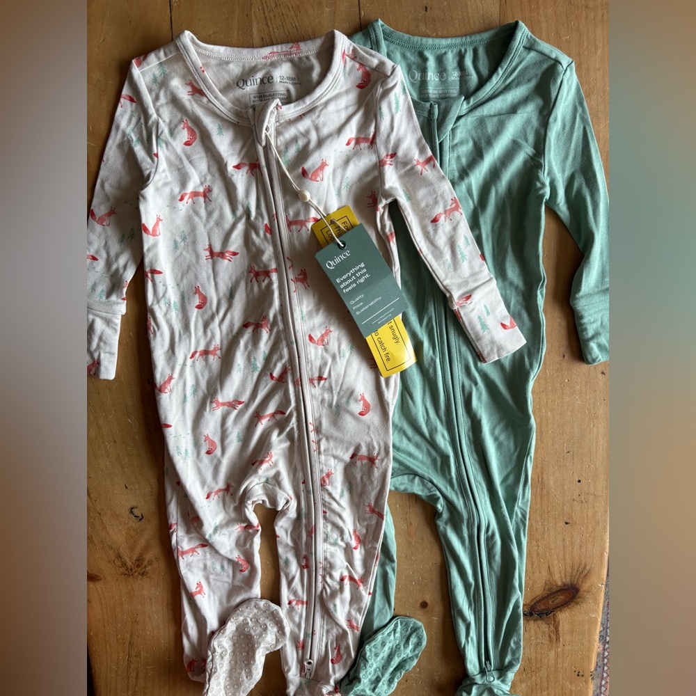 NWT Quince Bamboo Footie Pajamas 12-18 months